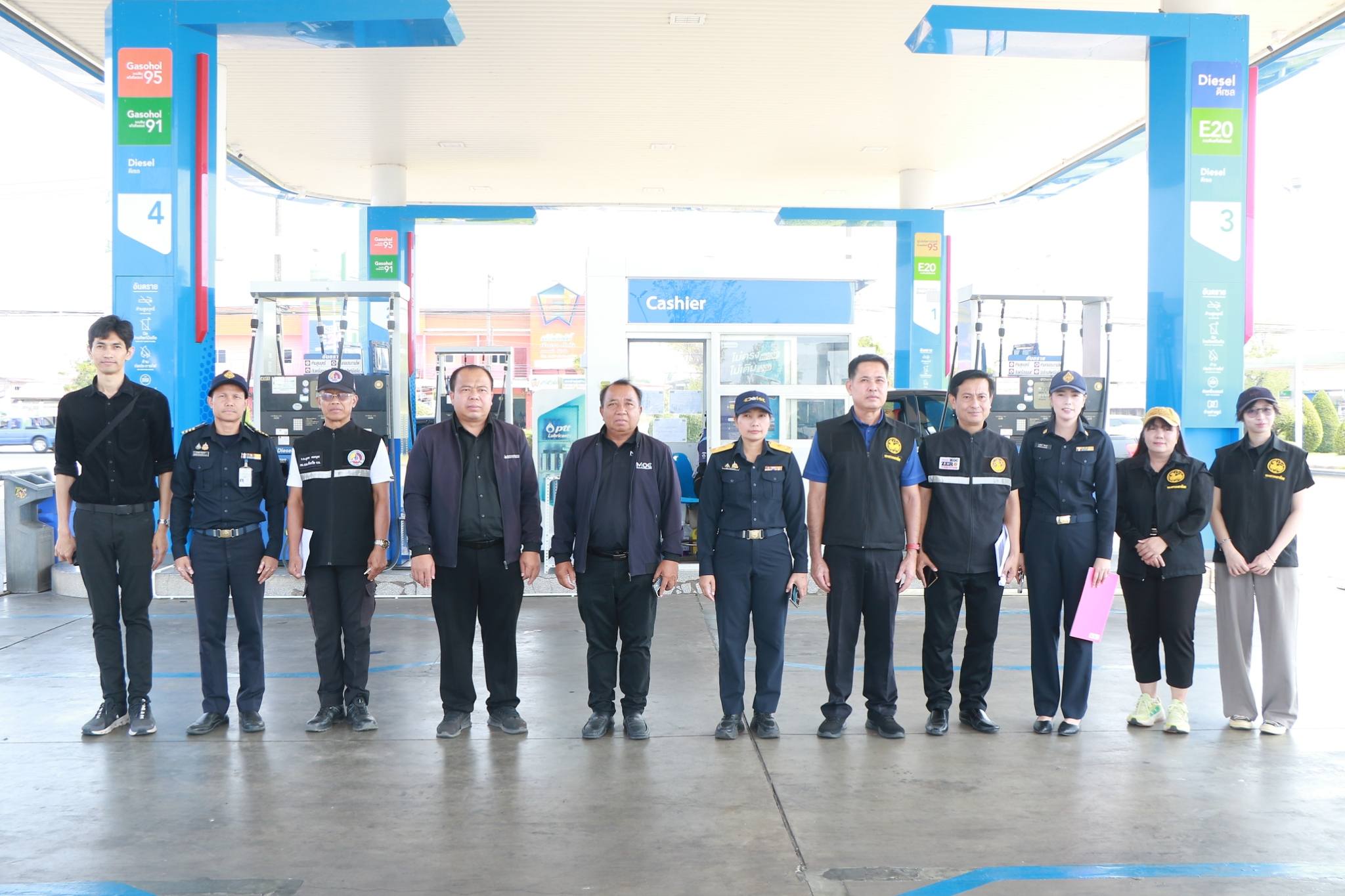 จังหวัดอำนาจเจริญ ลงพื้นที่ตรวจความพร้อมสถานประกอบการน้ำมันเชื้อเพลิง รองรับการเดินทางช่วงเทศกาลสงกรานต์
