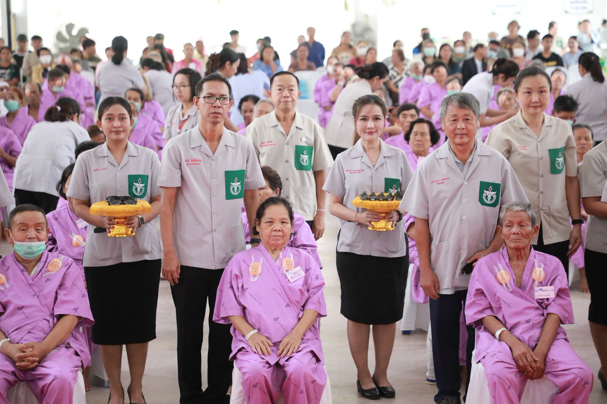 จังหวัดอำนาจเจริญ จัดโครงการรณรงค์ผ่าตัดต้อกระจกใส่เลนส์แก้วตาเทียม ร่วมกับ มูลนิธิ พอ.สว. ช่วยเหลือผู้ป่วยในพื้นที่ห่างไกล เพิ่มคุณภาพชีวิตการมองเห็น