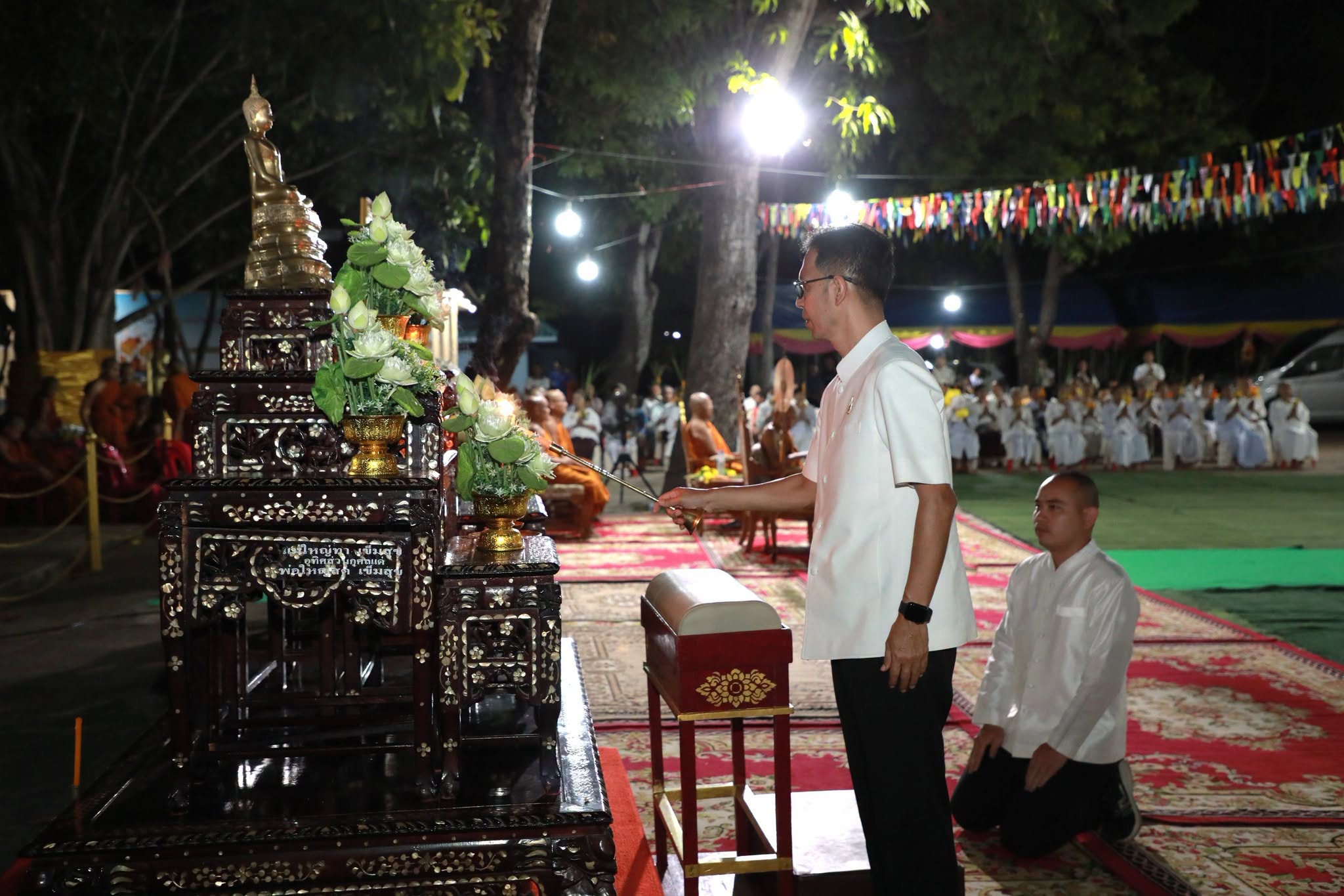 พุทธศาสนิกชนชาวจังหวัดอำนาจเจริญ ร่วมพิธีเวียนเทียนบูชารวงข้าว ณ วัดสระเกษ สืบสานประเพณีวันออกพรรษาและวิถีเกษตรชุมชน