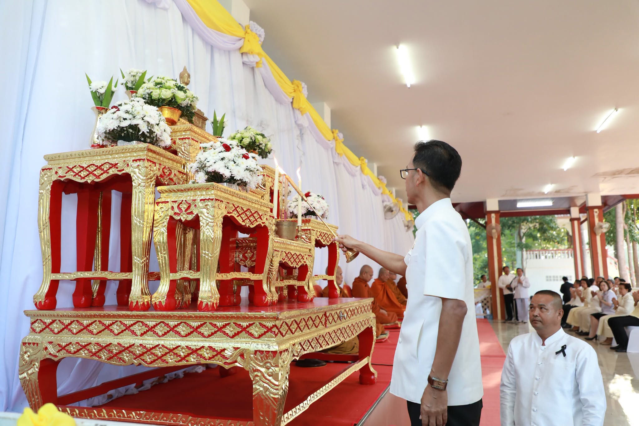 พุทธศาสนิกชนชาวอำนาจเจริญ พร้อมใจออกมาทำบุญตักบาตรเทโวโรหณะ เสริมสิริมงคลเนื่องในเทศกาลออกพรรษา